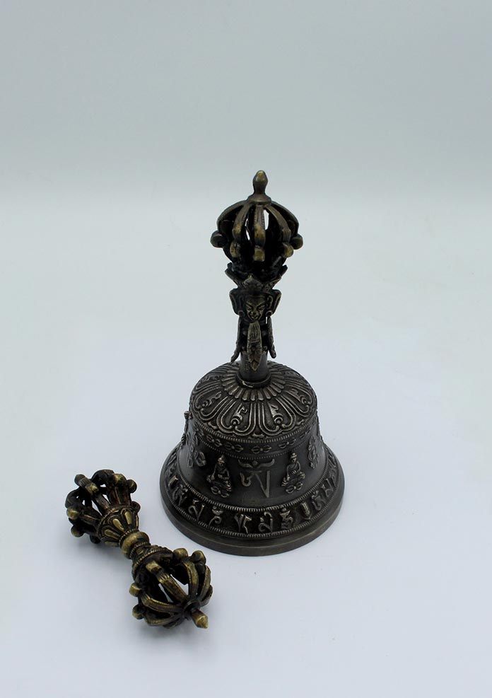 Eight Auspicious High Quality Bell and Dorjee Medium Set