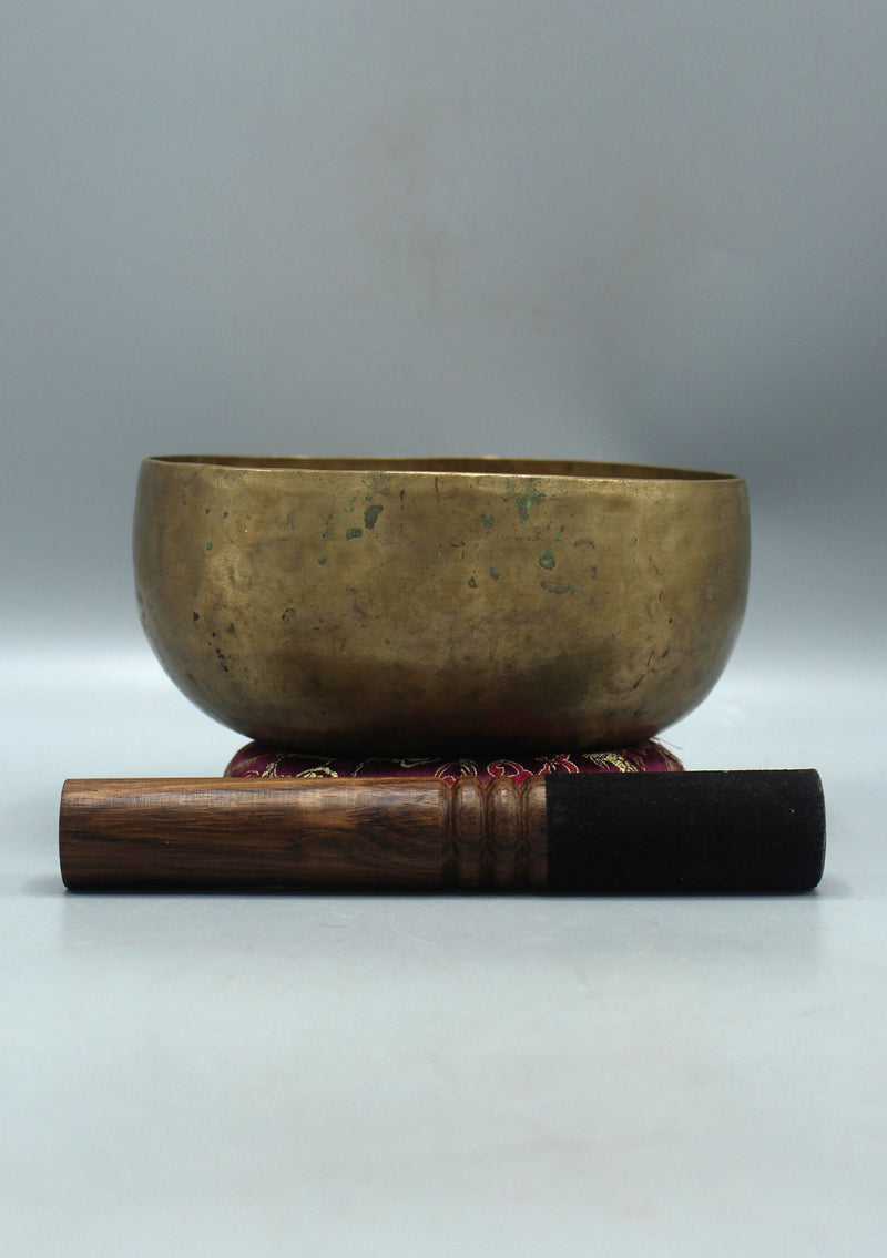 Handmade Antique Healing Thadobati Singing Bowl 550GM 6.5"