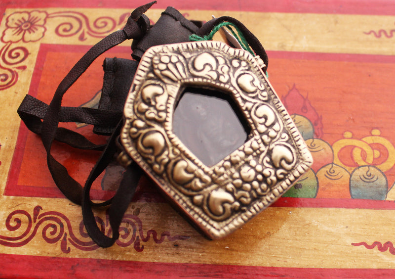 Shakyamuni Buddha Mini Ghau Pendant - nepacrafts