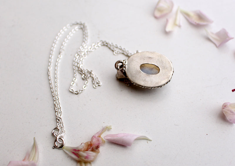 Elegant Blue Moonstone Pendant with Silver Chain 925 Silver Sterling - nepacrafts