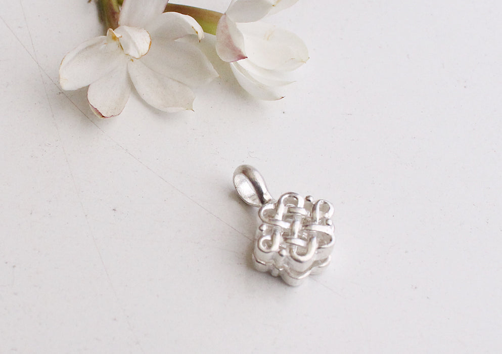 Endless Knot Carved Buddhist Prayer Mala Bhum Counter Clip 925 Silver Sterling - nepacrafts