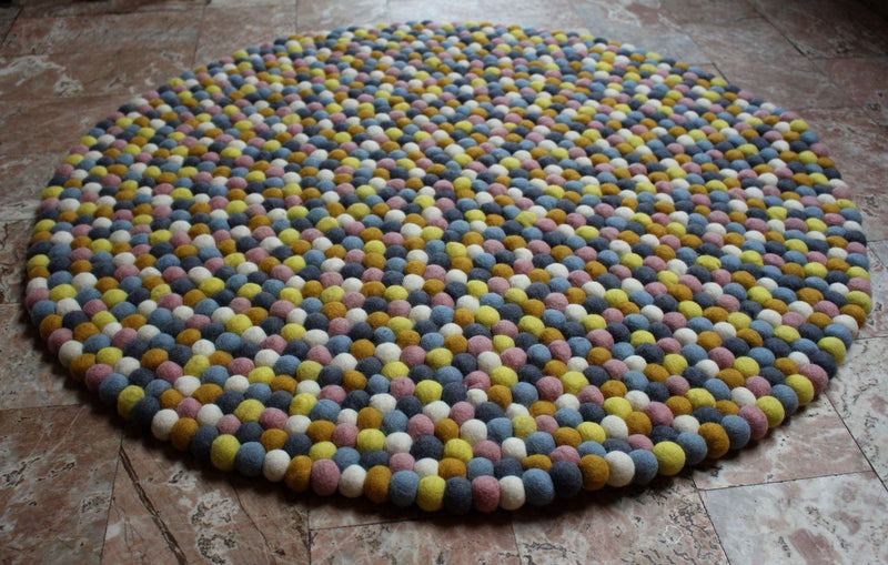 Lemon Berry Round Felt Ball Rugs 90 cm - nepacrafts