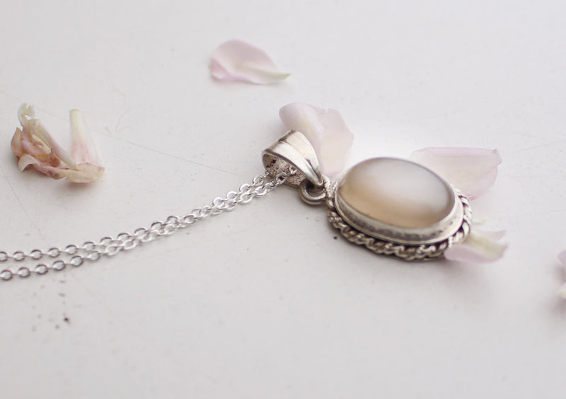 Shimmering 925 Silver Sterling Grey Moonstone Oval Pendant - nepacrafts