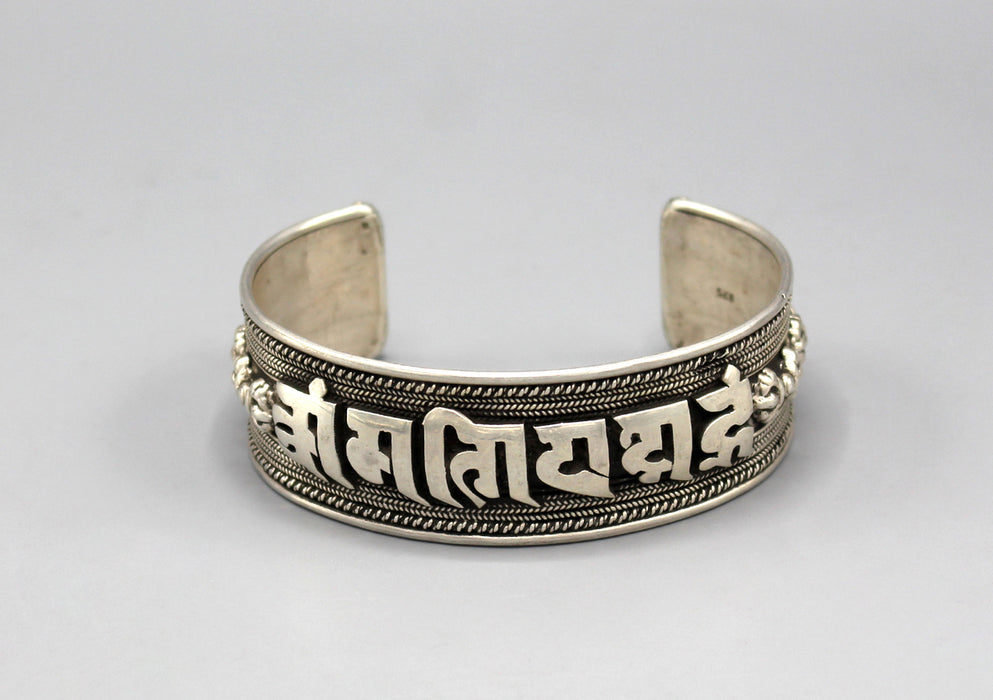 Ranjana Script Om Mani Padhme Hum Sterling Silver Bracelet - nepacrafts