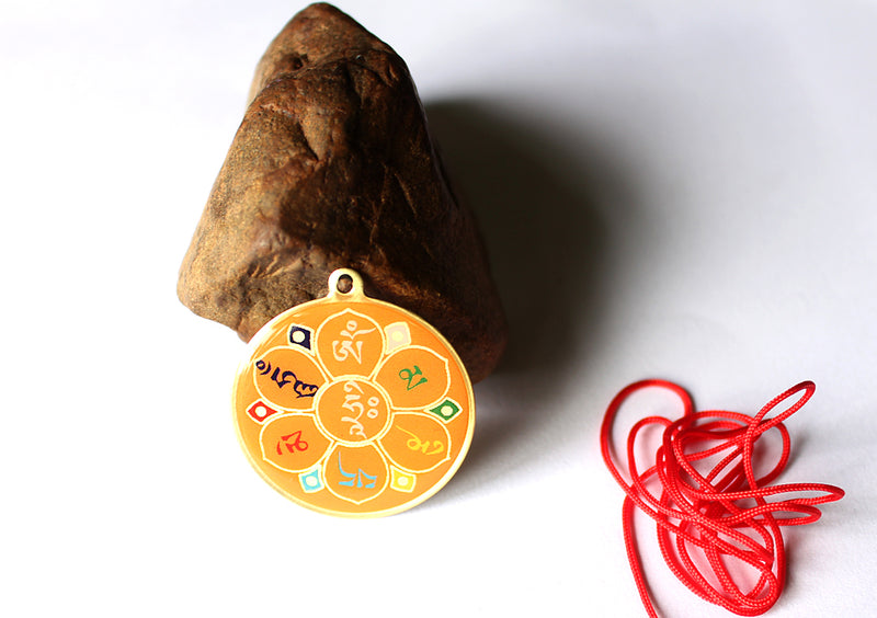 Chenrezig and Mantra Printed Buddhist Pendant - nepacrafts