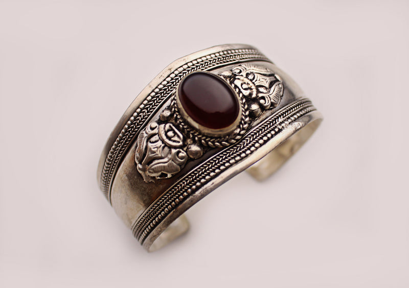 Garnet Inlaid White Metal Bracelet - nepacrafts