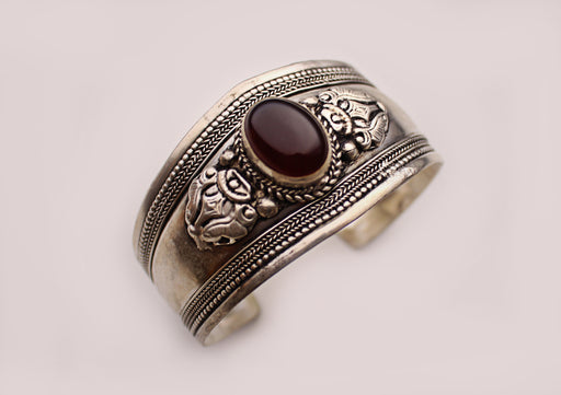 Garnet Inlaid White Metal Bracelet - nepacrafts