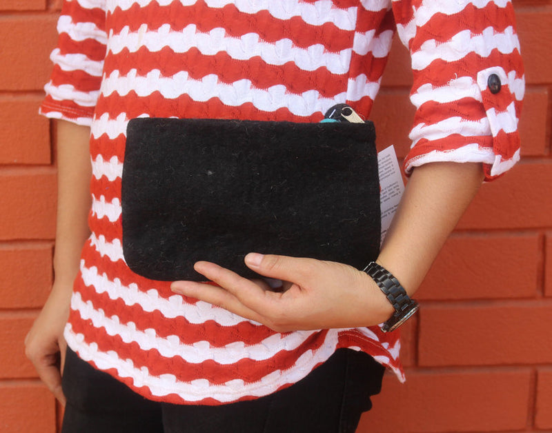 Black Flower Felt Clutch Purse - nepacrafts