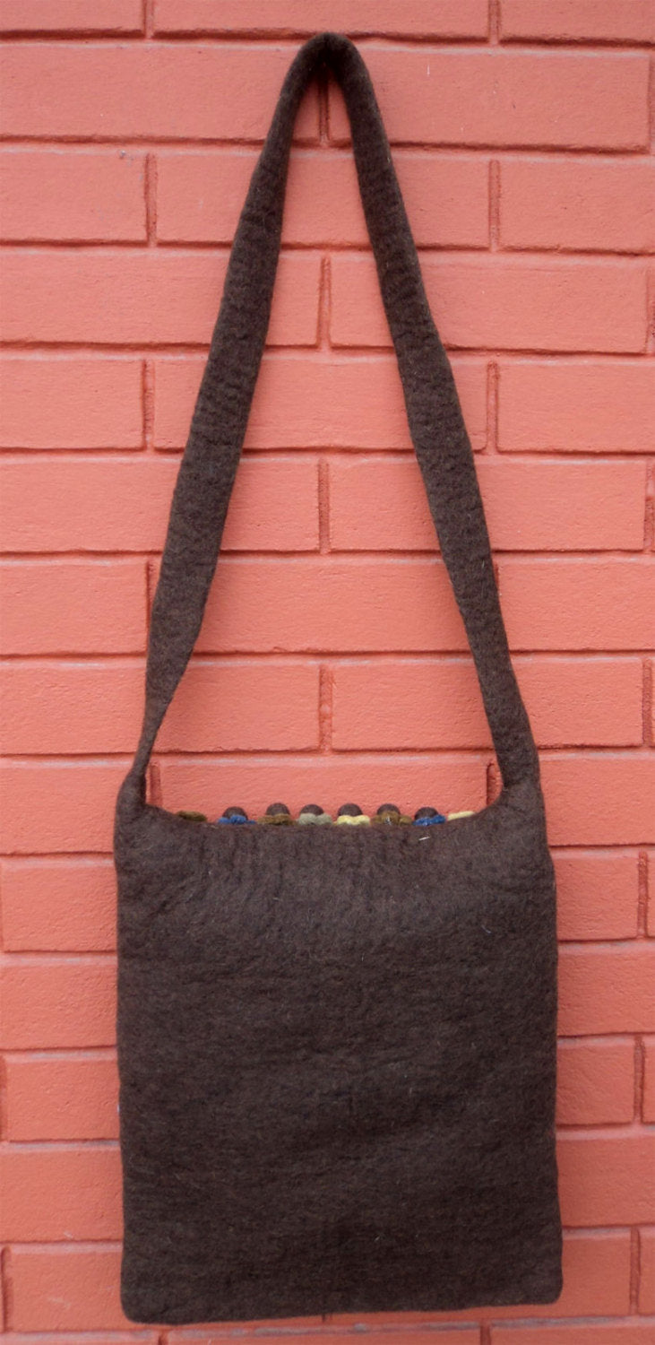 Brown Flower Felt Shoulder Bags - nepacrafts