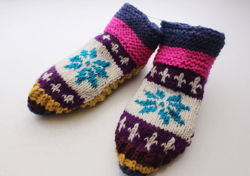 Pink and White Snow Flakes Pattern Multicolor Woolen Indoor Lined Socks - nepacrafts