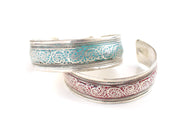 Motif Carving Silver Plated White Metal Bracelet - nepacrafts