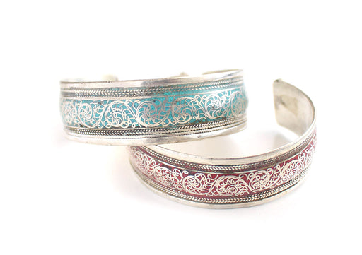 Motif Carving Silver Plated White Metal Bracelet - nepacrafts